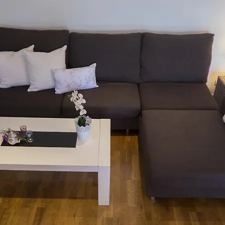 Monica Apartman